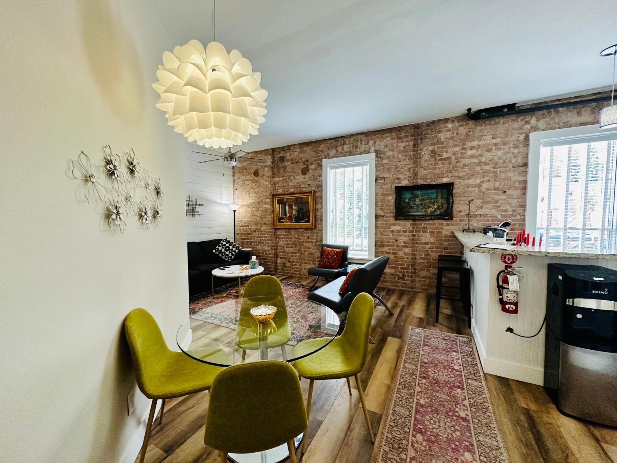 Bisbee Brownstone Suites Ngoại thất bức ảnh